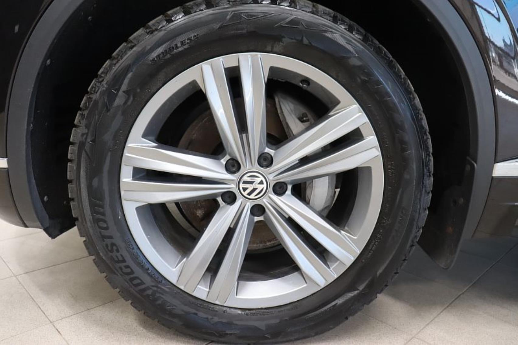 Volkswagen TOUAREG, 2.0 л. AT, 2019